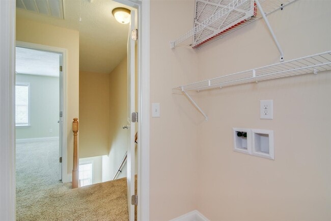 Building Photo - 141 Village Run