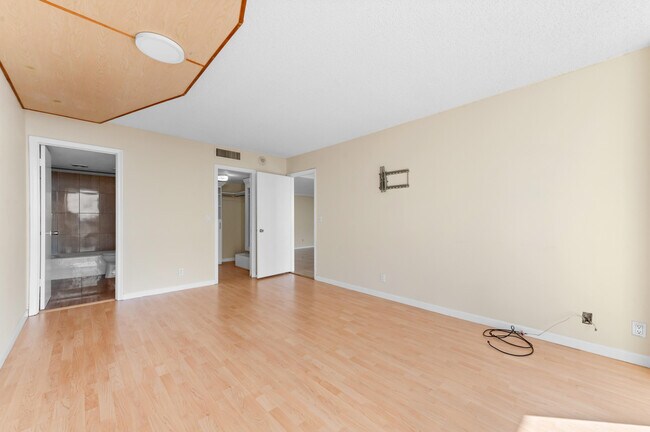 Building Photo - 2400 Presidential Way