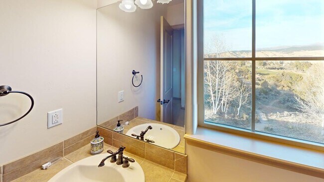 Building Photo - 169 Wildhorse