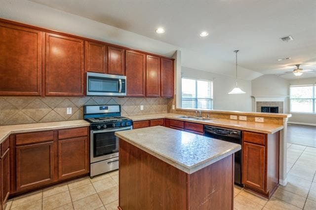 Building Photo - 2309 Castle Creek Dr