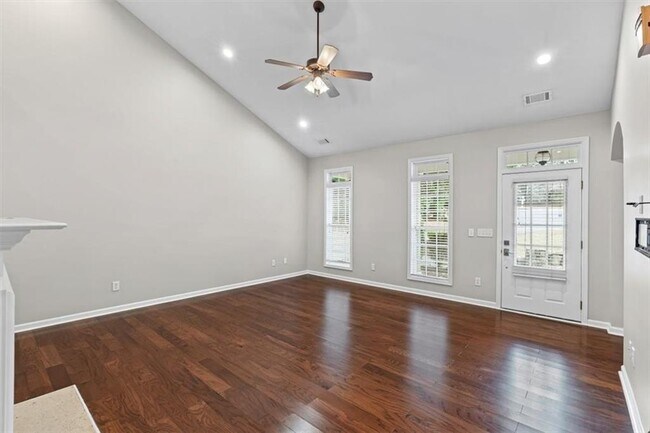 Building Photo - 5551 Wood Vale Ct