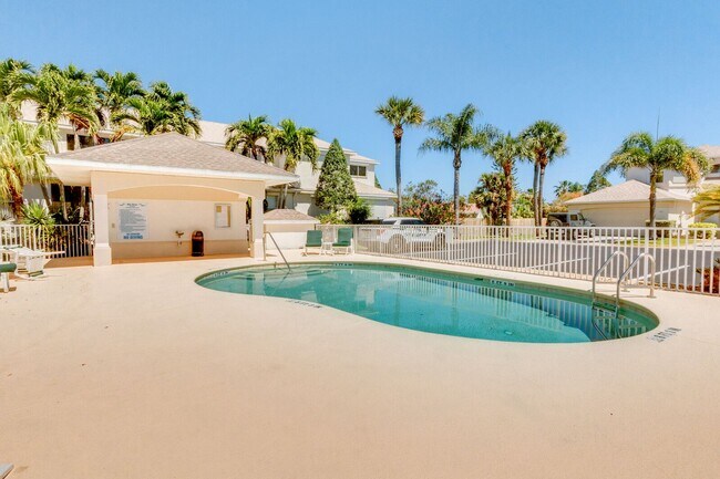 Building Photo - 308 Espana Ct