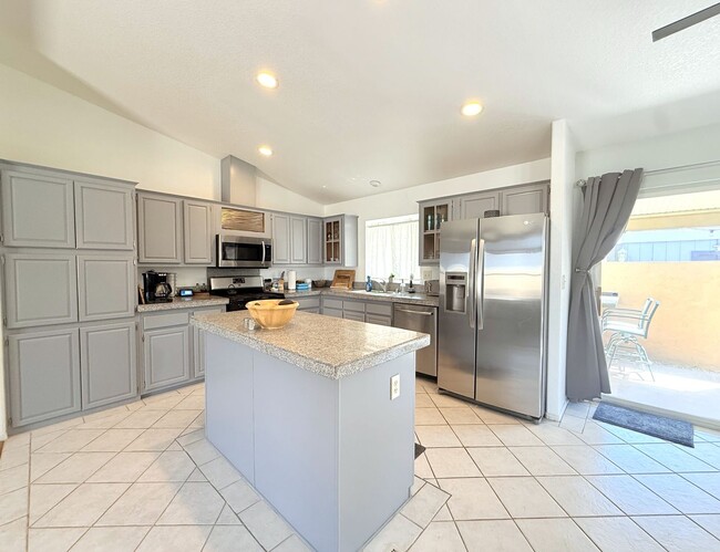 Building Photo - AVAILABLE NOW! 3 Bed / 2 Bath Condo in 55+...