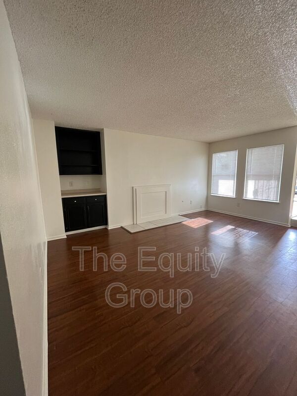 Building Photo - 1307 S Court St