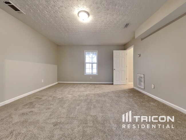 Building Photo - 1619 Spring Hill Ct