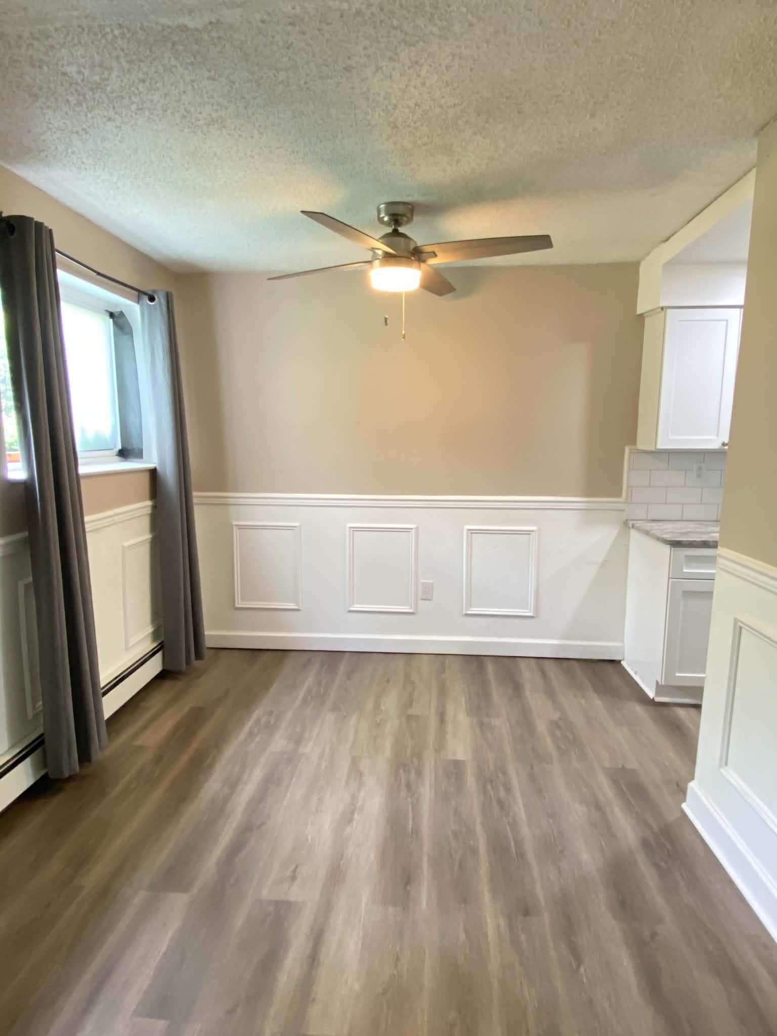 Dining area - 110 Byberry Rd