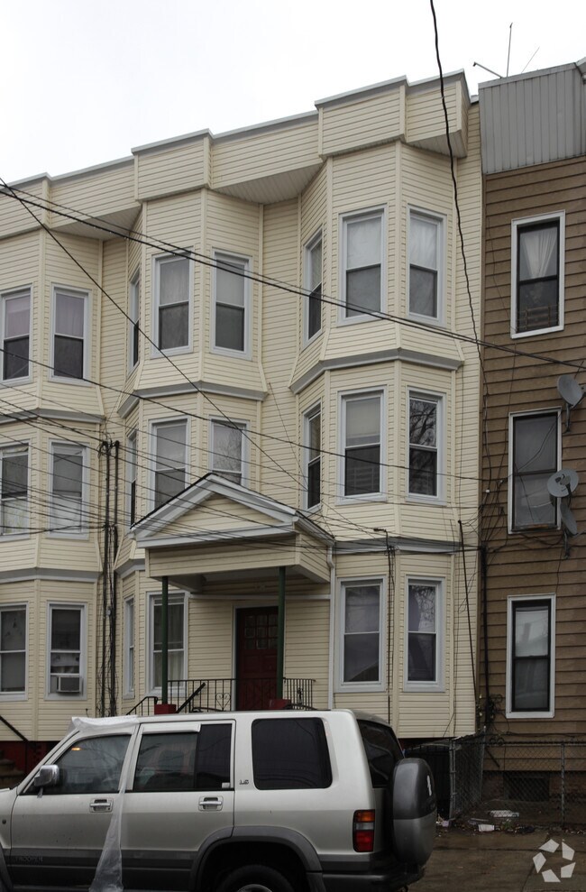 Building Photo - 28 Jefferson Ave