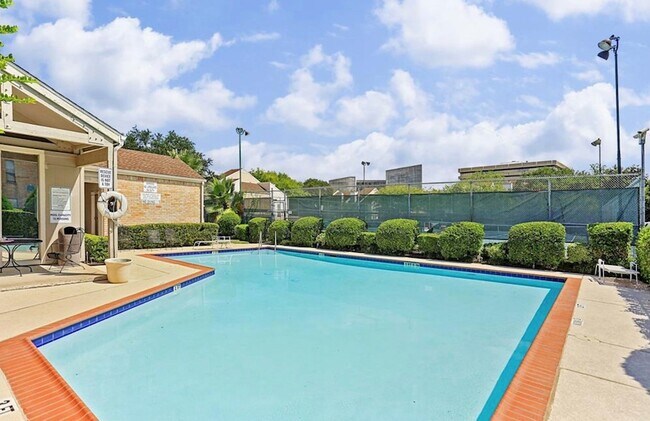 Building Photo - 7950 N Stadium Dr