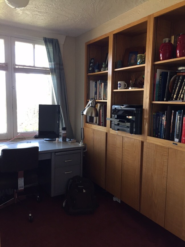 office - 473 Boulevard