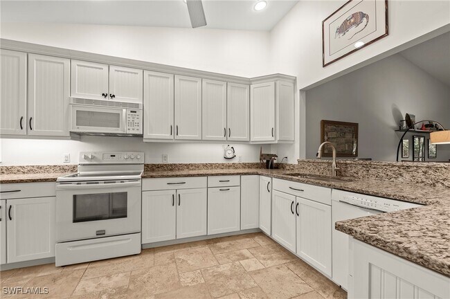 Building Photo - 15330 Cedarwood Ln
