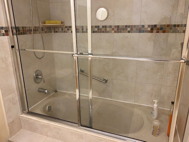 Building Photo - 16300 Golf Club Rd