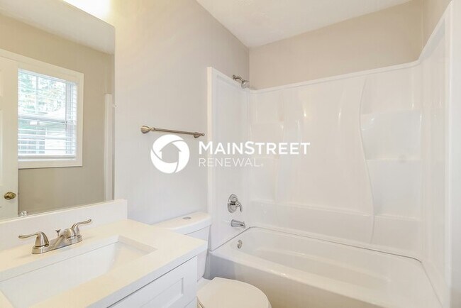 Building Photo - 3 Bedroom Pet-Friendly Home in MONROE, GA with Main Street Renewal