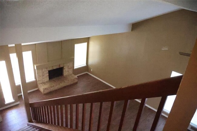 Building Photo - 2307 Edgedale Dr