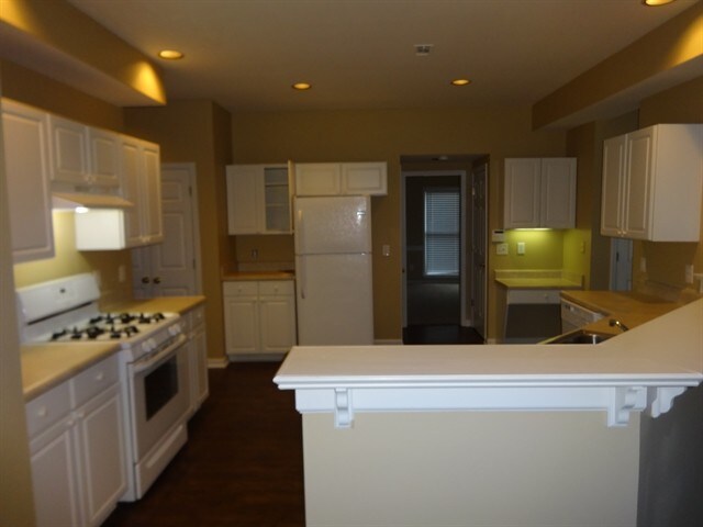 Building Photo - 2453 Alston Dr NE