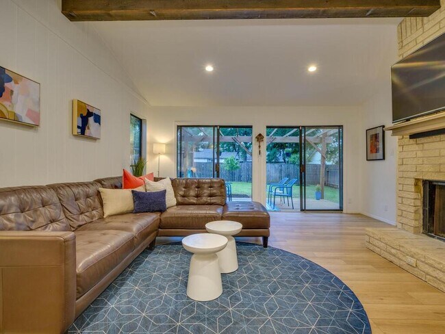Building Photo - 4908 Dry Oak Trail
