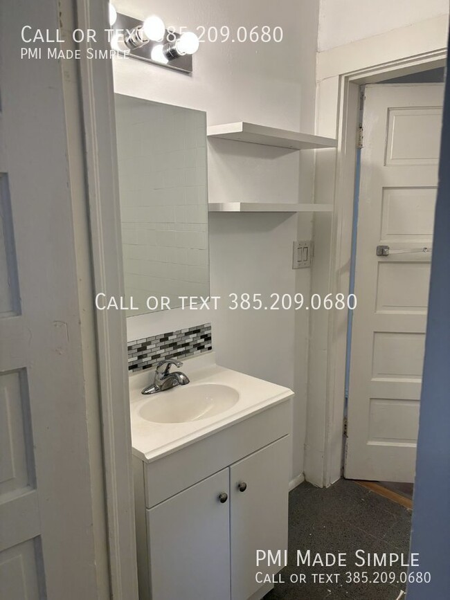 Building Photo - Charming 2 Bedroom Cottage in Nice Salt La...