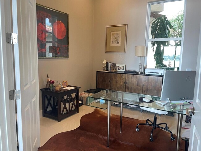 Building Photo - 11710 Paradise Cove Ln