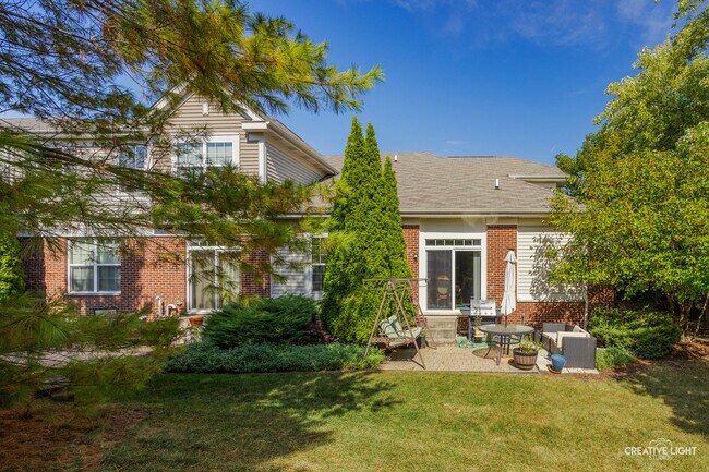Building Photo - 2704 Blakely Ln