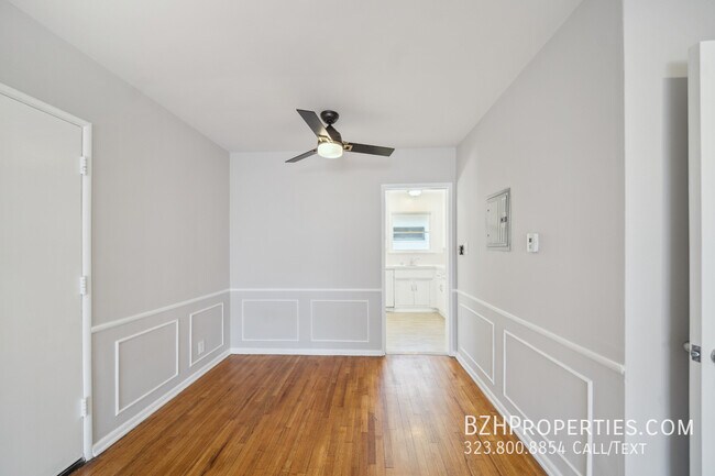 Building Photo - 5301 1/2 Vantage Ave-5301.5