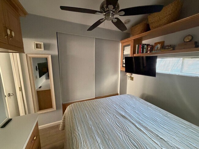 Building Photo - Charming Bungalow by the Beach in Leucadia!