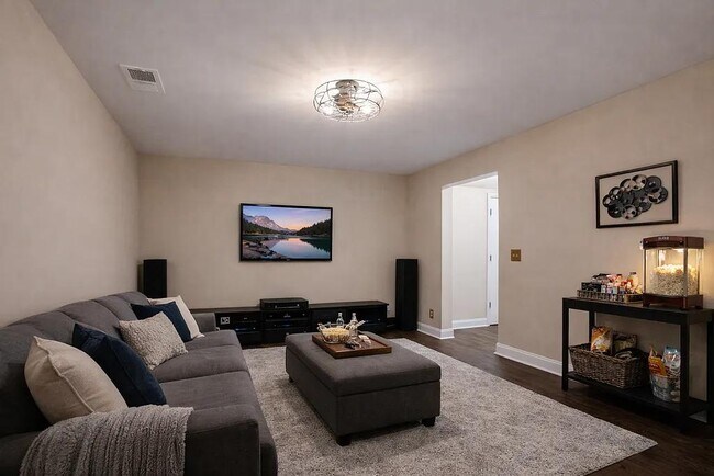 Building Photo - 108 Saybrook Rd