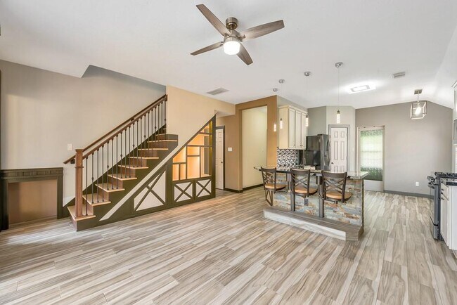Building Photo - 18 N Star Ridge Cir