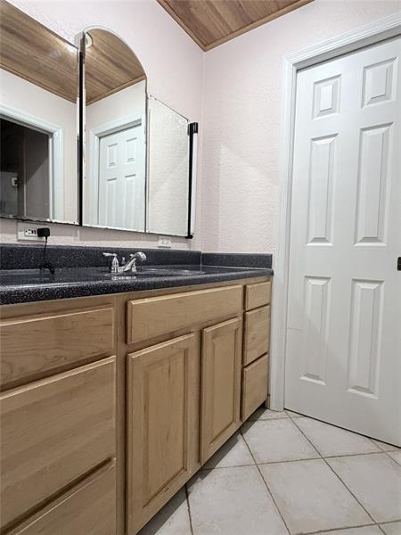 Building Photo - 6671 Via Regina