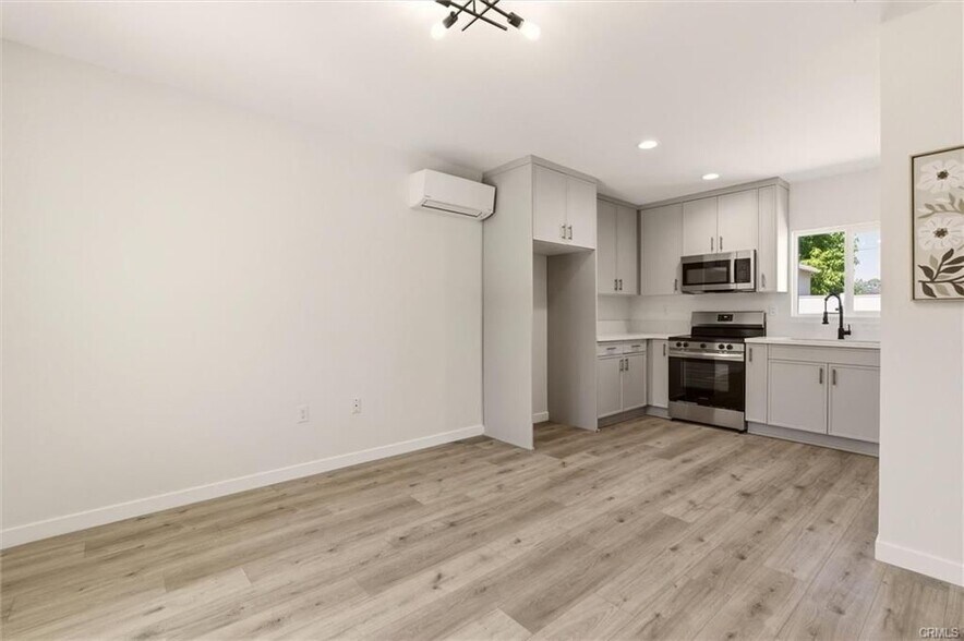 Building Photo - 2155 Euclid Ave