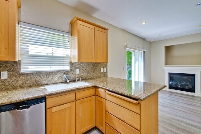 Building Photo - Awesome Home Located in a Quiet Tree Line Neighborhood