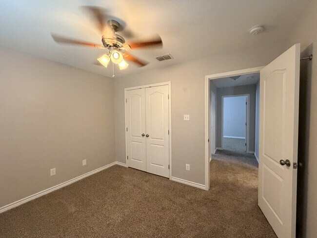 Building Photo - 103 S 4th St