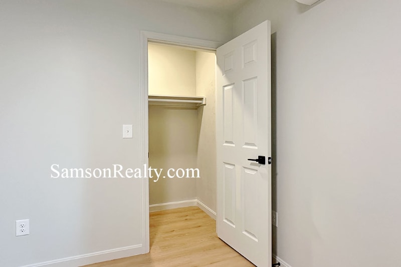 Building Photo - 39 Schofield St