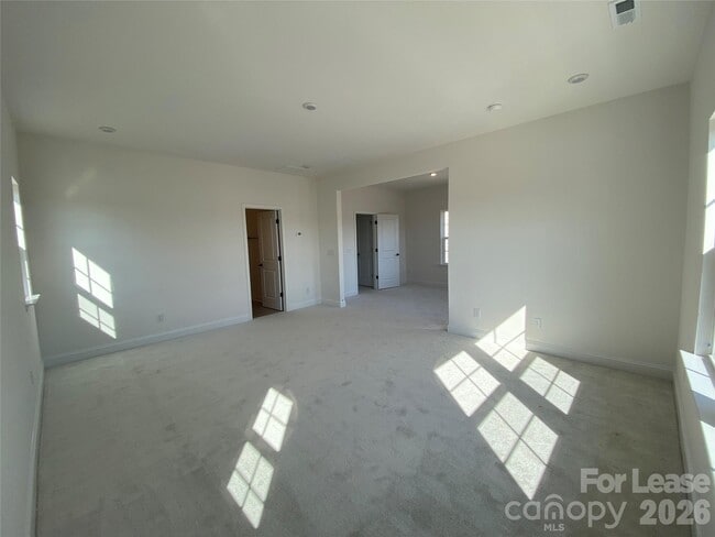 Building Photo - 4016 Hickory Pl Ln