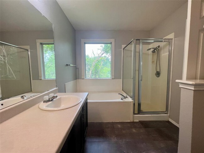 Building Photo - 1466 David Curry Dr