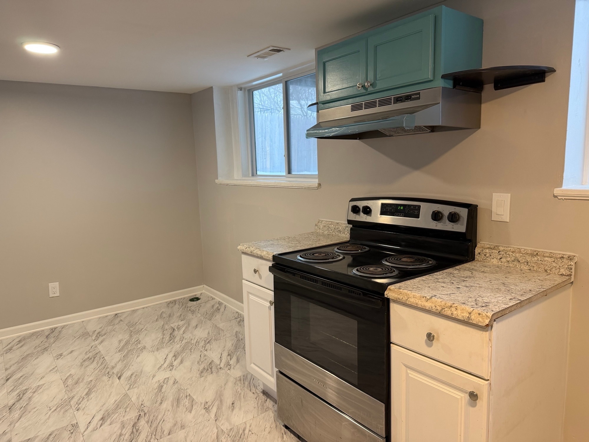 Building Photo - 235 Argus Dr