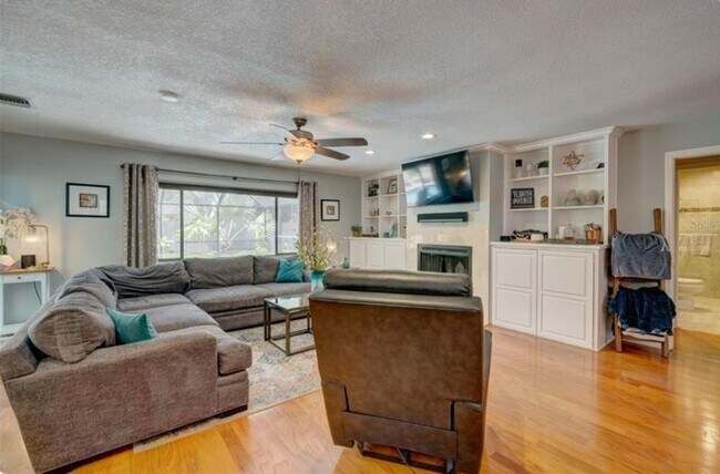 Building Photo - 3203 Stoneybrook Ln
