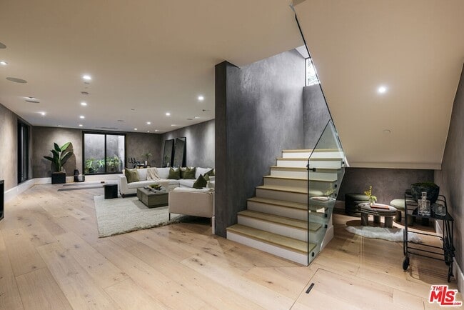 Building Photo - 5988 W 76th St