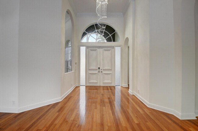 Building Photo - 6711 Royal Orchid Cir