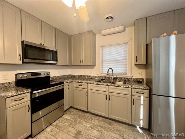Building Photo - 645 Rappahannock Dr