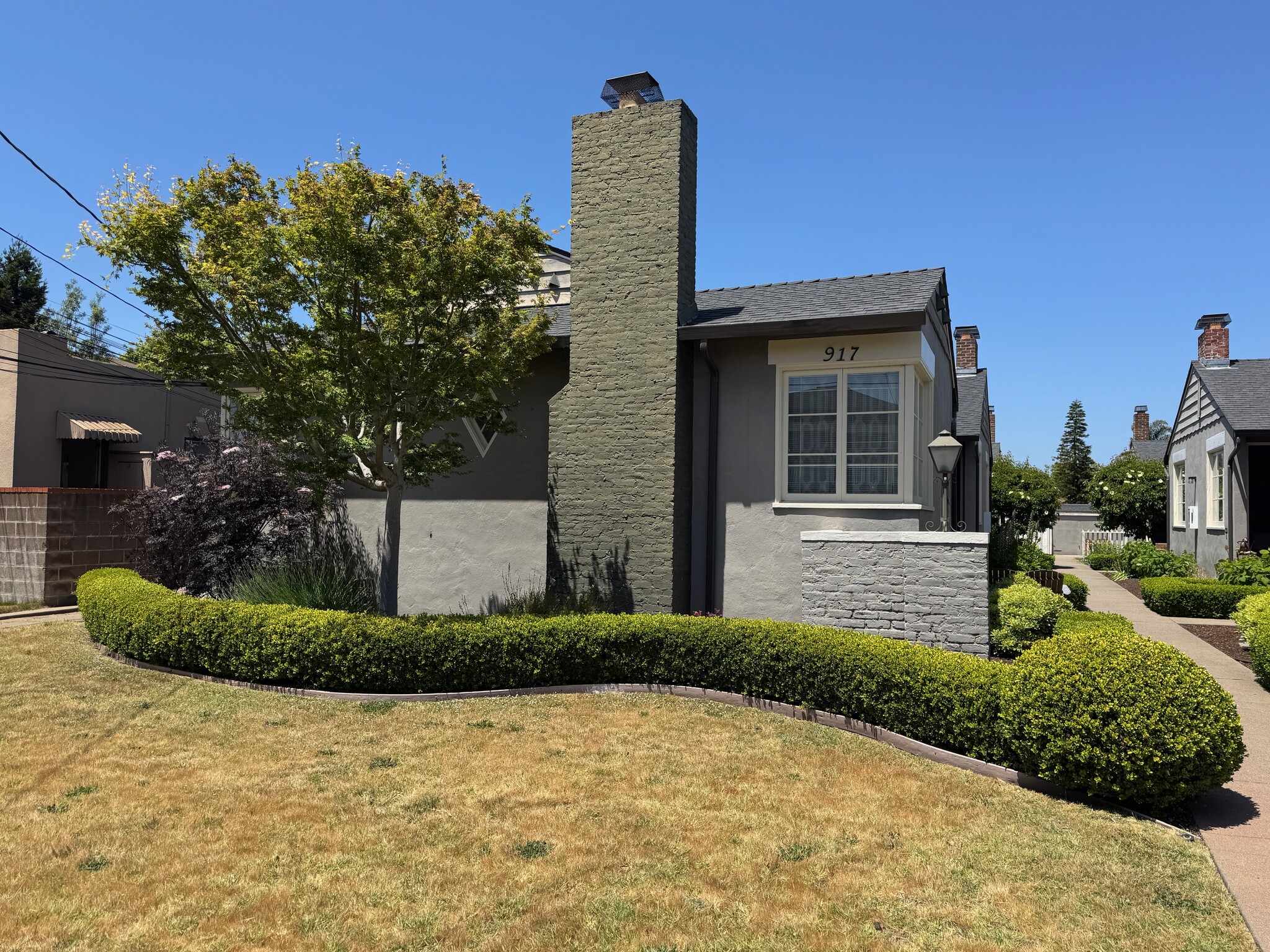 Building Photo - 917 Santa Clara Ave