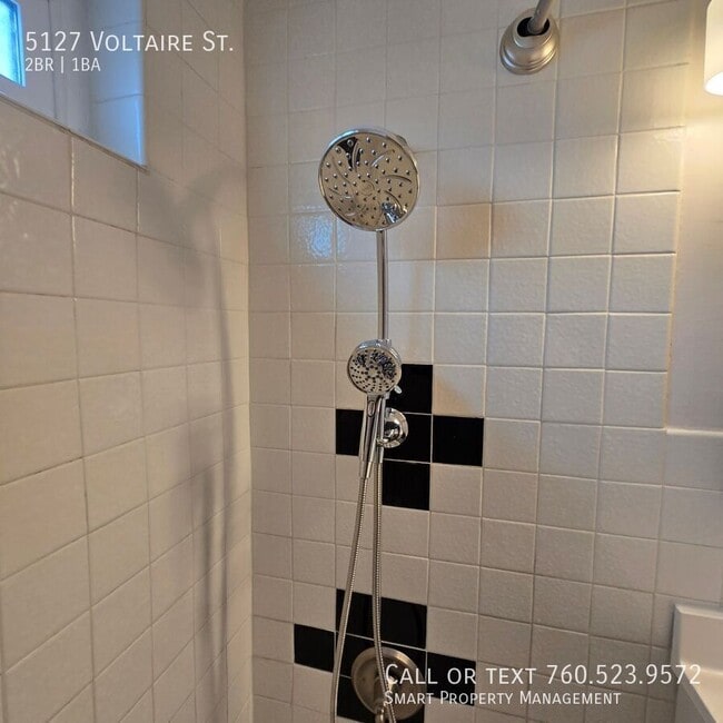 Building Photo - 5127 Voltaire St