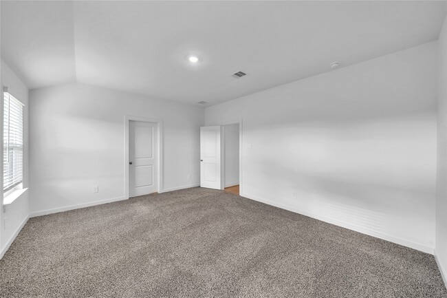 Building Photo - 30715 Wicklow Gdns Dr