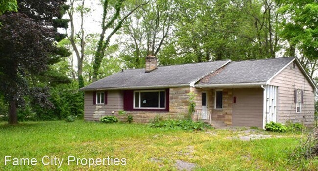 Primary Photo - 4 br, 1 bath House - 20 Church St