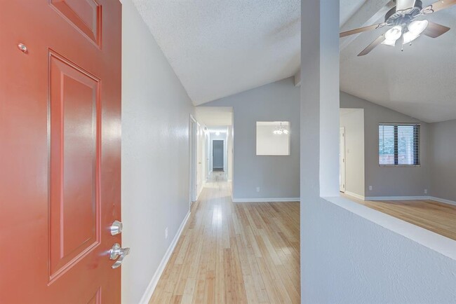 Building Photo - 6300 Capriola Dr