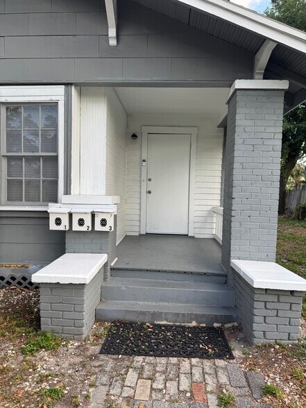 Building Photo - 607 E Louisiana Ave