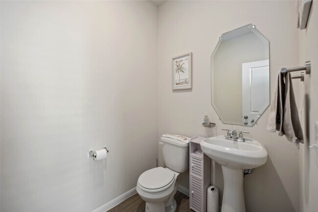 Building Photo - 6434 Lakeview Haven Dr