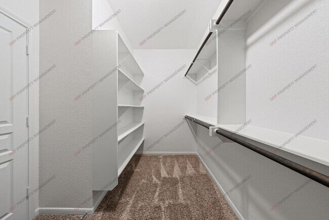 Building Photo - 418 Cross Dr.