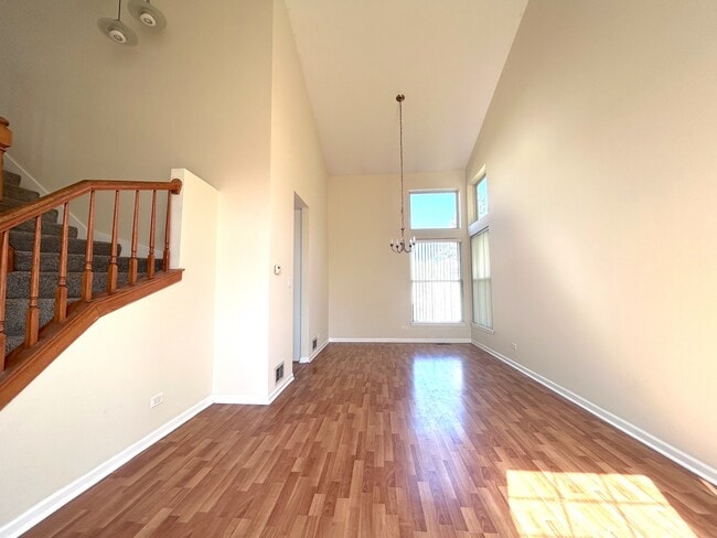 Building Photo - 2223 Periwinkle Ln