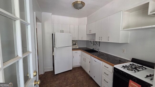 Building Photo - 1845 Monroe Dr NE