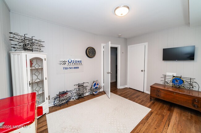 Building Photo - 293 Spring St