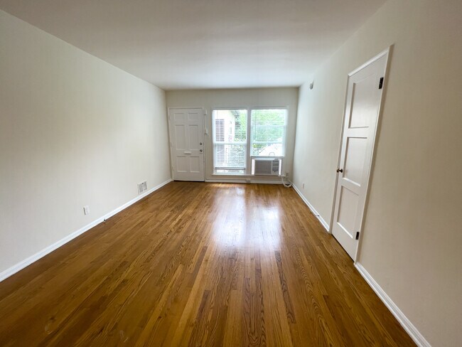 Building Photo - 4635 Finley Ave